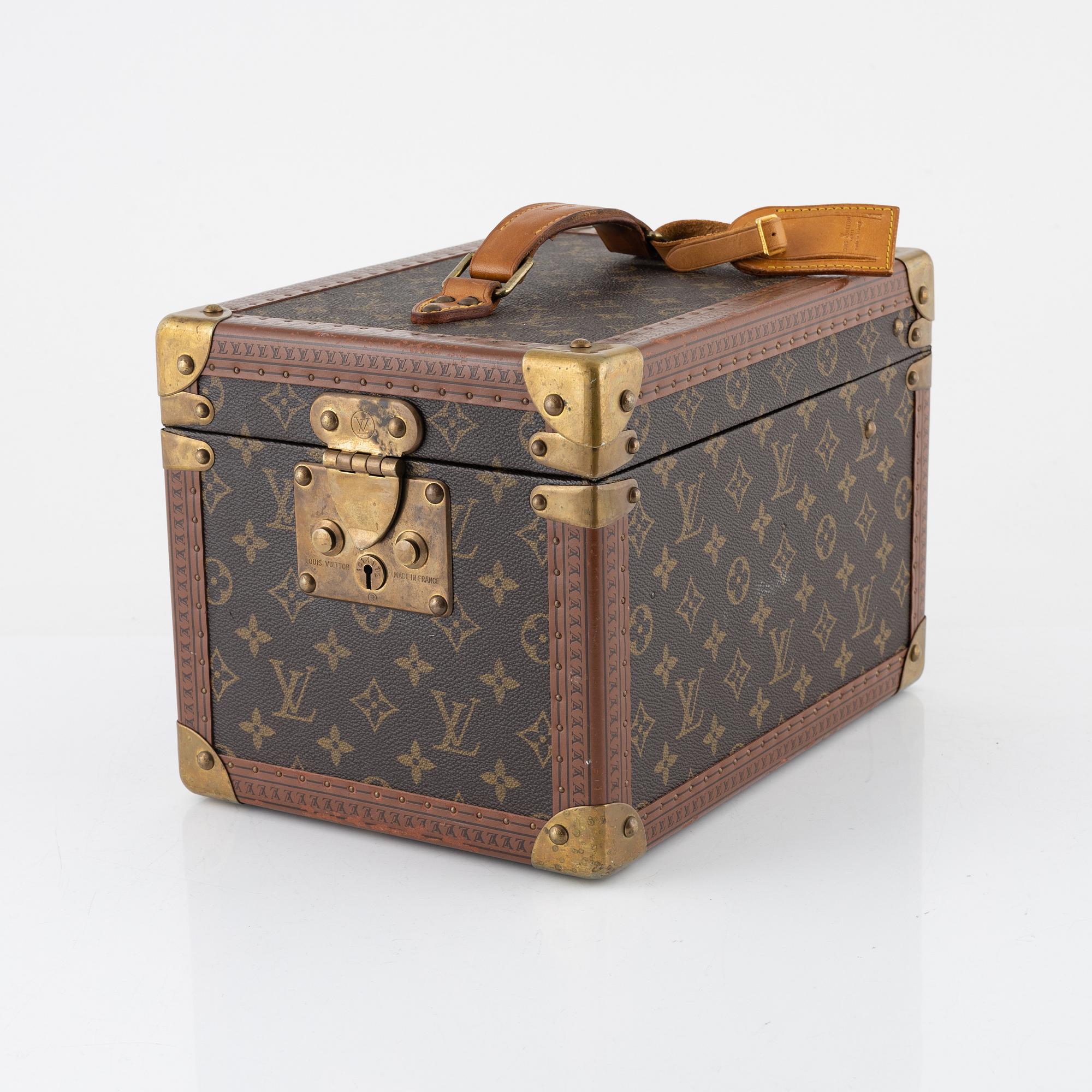Louis Vuitton, "Boite à Flacons"/vanity case, vintage.