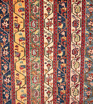 Matto, oriental, ca 200 x 153 cm.