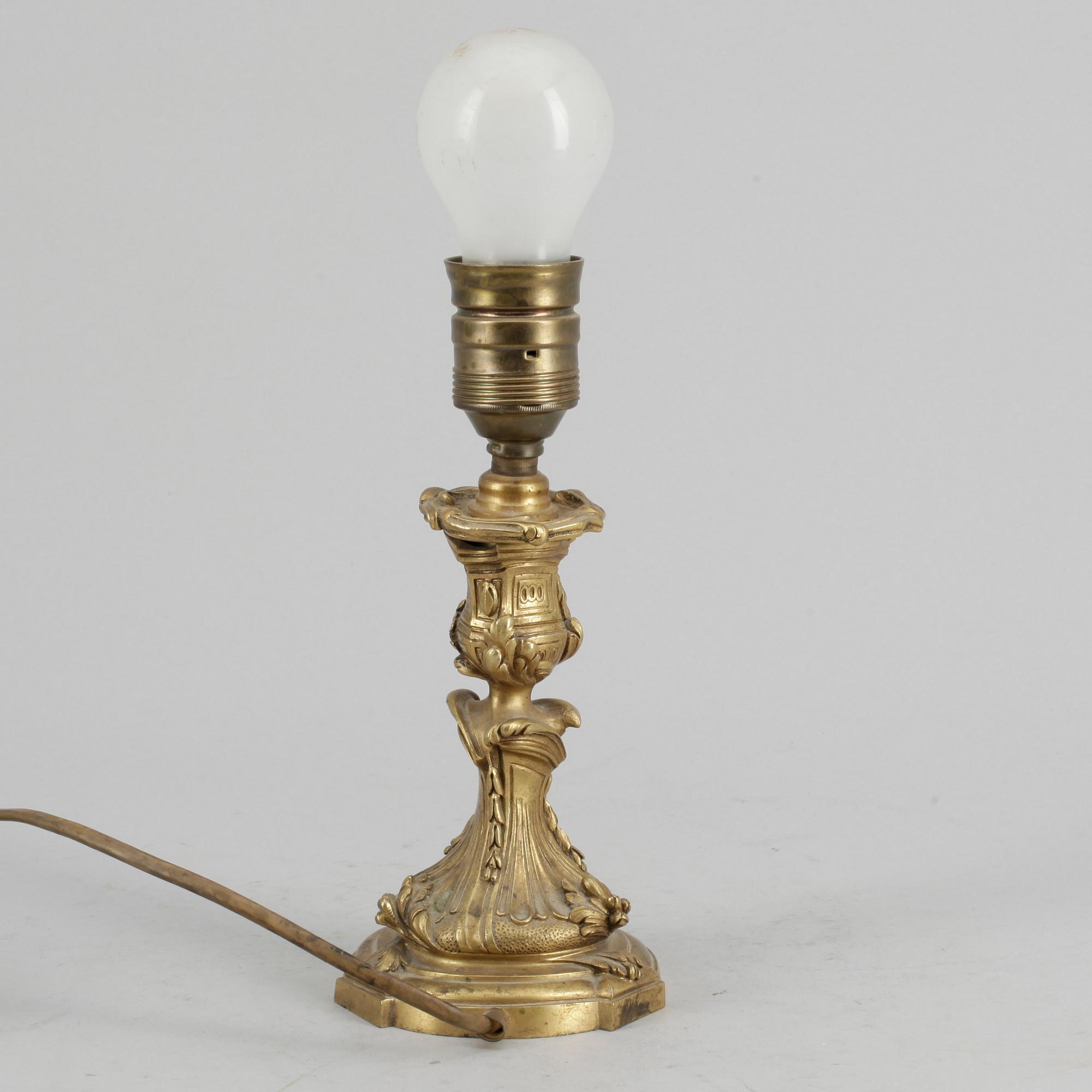 BORDSLAMPA, förgylldbrons, nyrokoko, 1800-talets andra hälft.