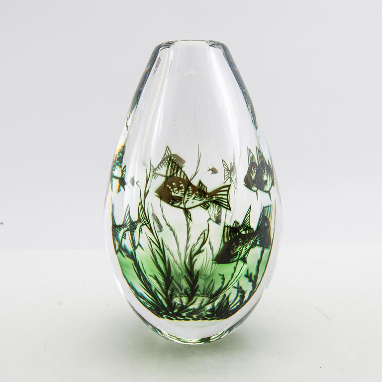 Edward Hald, vase "Fish Grail", Orrefors. signed 1984.