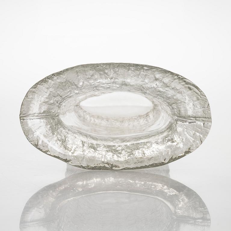 Timo Sarpaneva, A glass vase from "Finlandia"- series, signed Timo Sarpaneva.