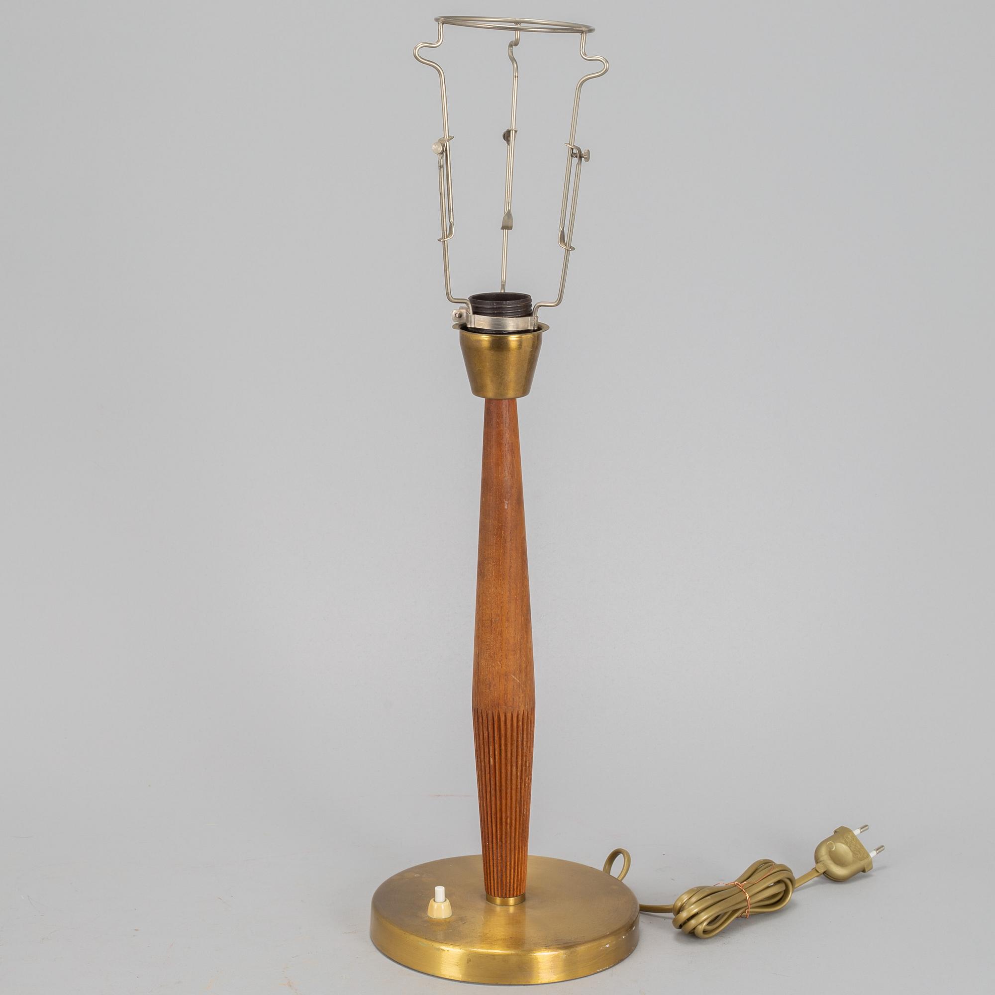 HANS BERGSTRÖM, a 'E1333' table lamp, Asea, 1940's.