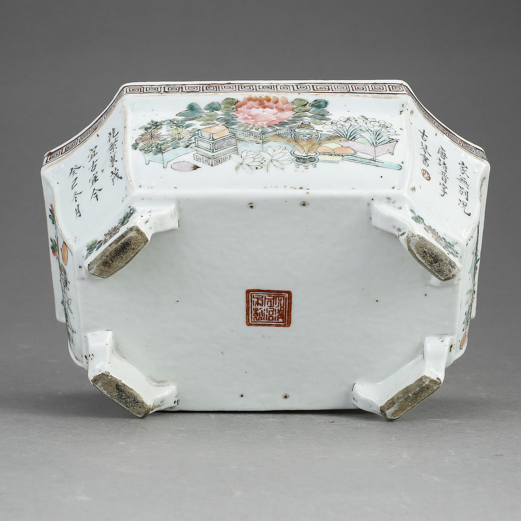 YTTERFODER, porslin, Kina, 1900-tal.