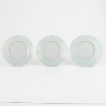 Eight pieces of porcelain, China, 18th-19th century.