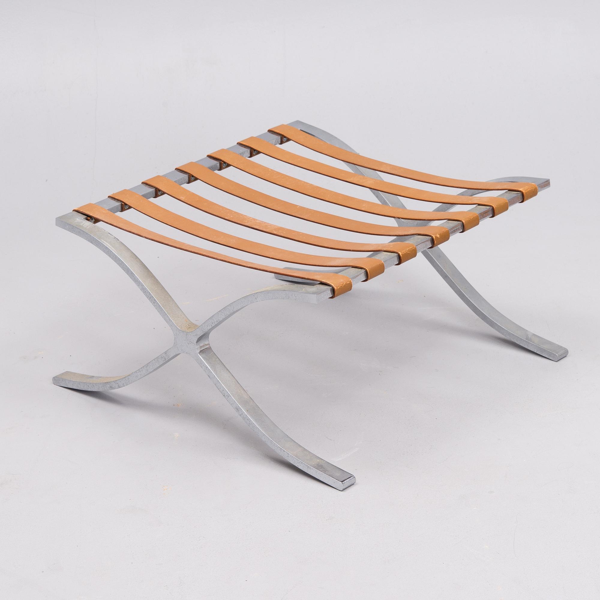 FOTPALL, "Barcelona", Ludwig Mies van der Rohe, Knoll International.