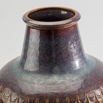 VAS, stengods, Gerd Hiort Petersen, Söholm, Bornholm, Danmark, 1900-talets mitt.