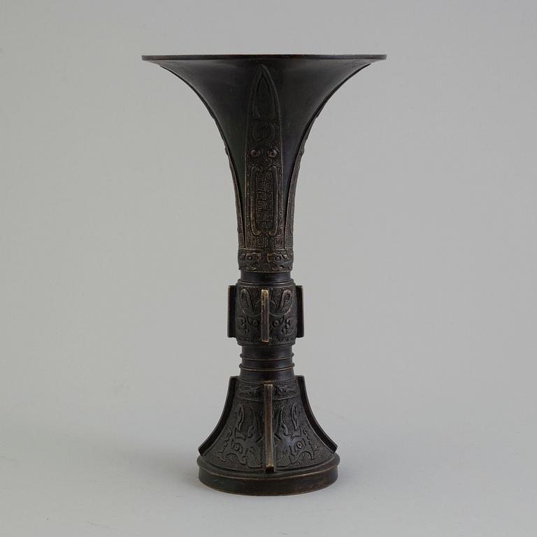 A Chinese Ming-style bronze vase.