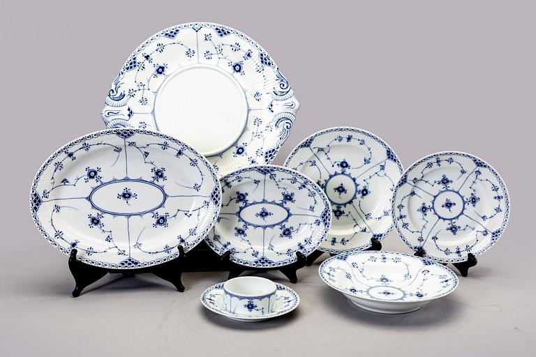 A 120 pcs Musselmalet Royal Copenhagen porcelain dinner service Denmark 1938-1999.