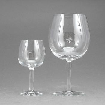 GLASSERVIS, 13 delar, "Bouquet" design Signe Persson Melin, Kosta Boda.