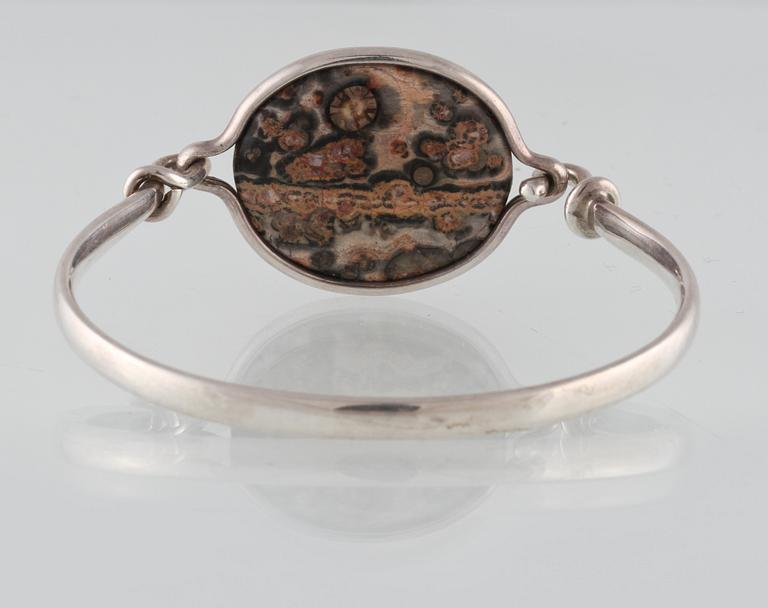 ARMRING, sterlingsilver. Vivianna Torun Bülow Hübe. Vikt 20,6 gram.