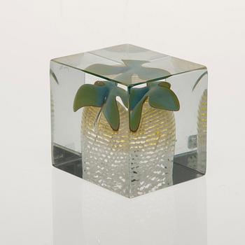 ÅRSKUB, glas, numerad 345/2000, signerad Oiva Toikka  Nuutajärvi 1986.