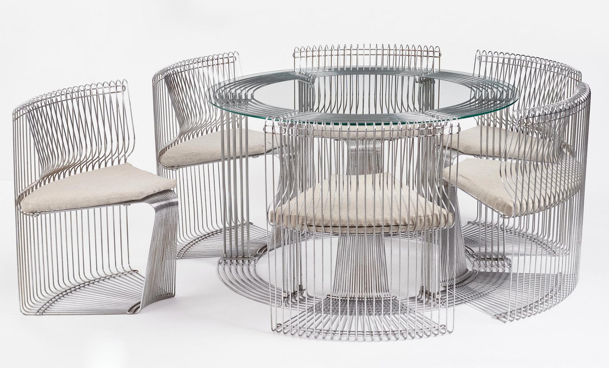 Verner Panton, "Pantonova", matbord och 6 stolar, modell "102 S-G", Fritz Hansen, Danmark 1970-tal.