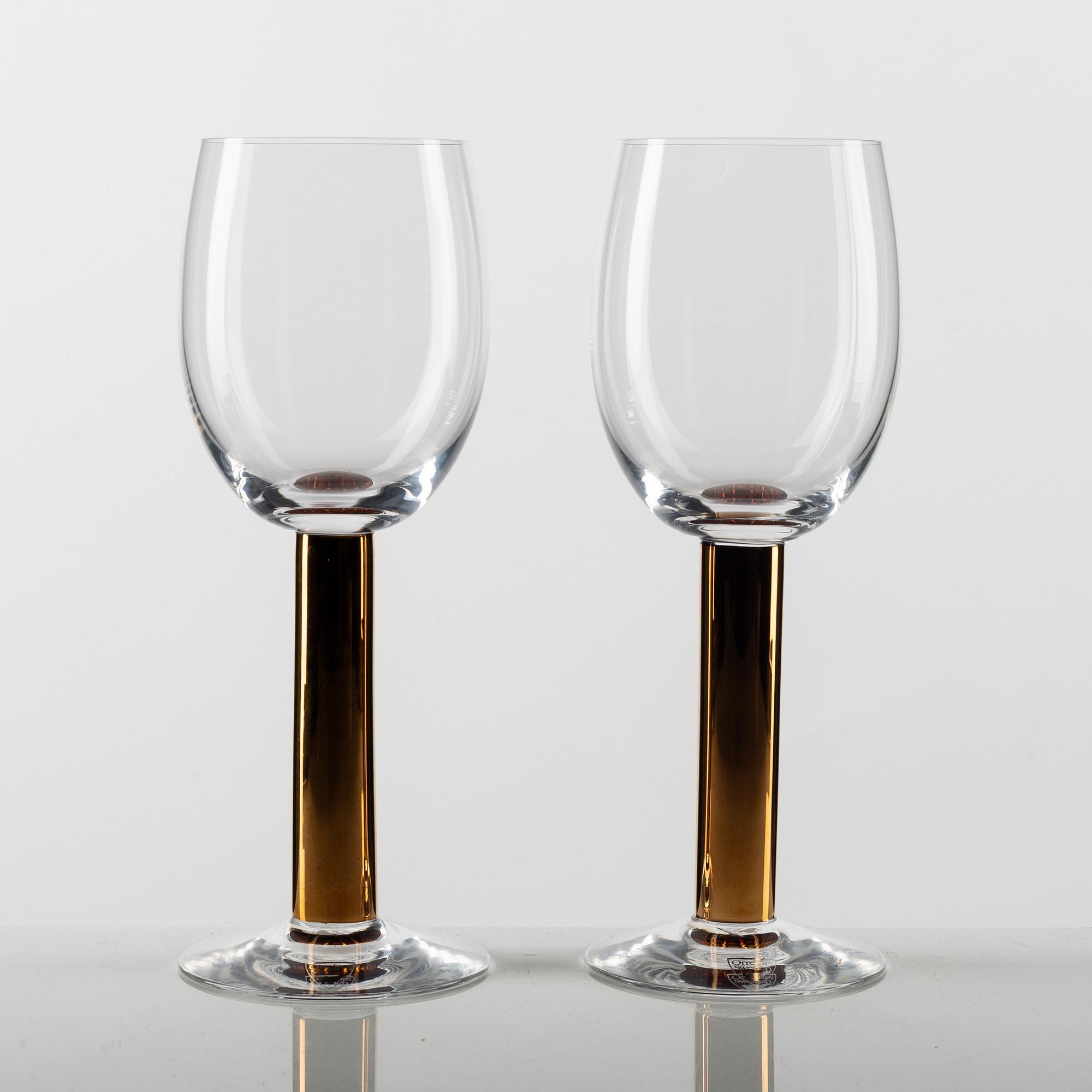 Gunnar Cyrén, an 18-piece 'Nobel' glass service, Orrefors.