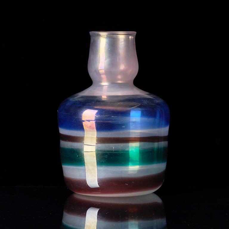 Carlo Scarpa, a rare "A fili e a fasce" glass vase, model no. 4561, Venini, Murano, Italy, ca 1942.