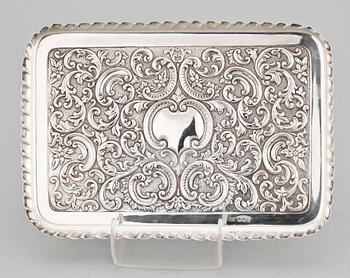 BRICKA, sterlingsilver, London. Ca 352 gr.