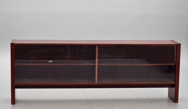 VITRINHYLLA, Danmark. 1900-talets andra hälft.