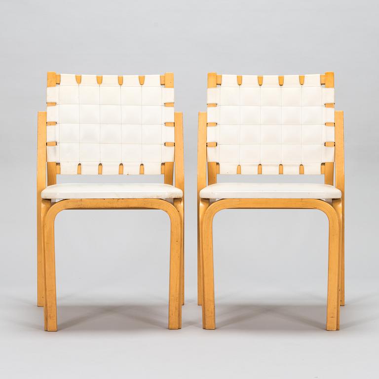 Alvar Aalto, a pair of 1960/1970s '612' chairs for Artek.