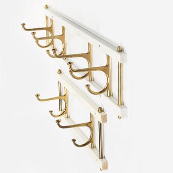 Klädhängare, 2 st, "Dekorativ", Skoglunds metallgjuteri, Anderstorp, 1950/60-tal.