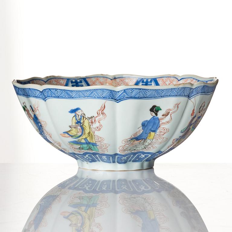 A famille verte bowl, Qing dynasty, 18th Century.