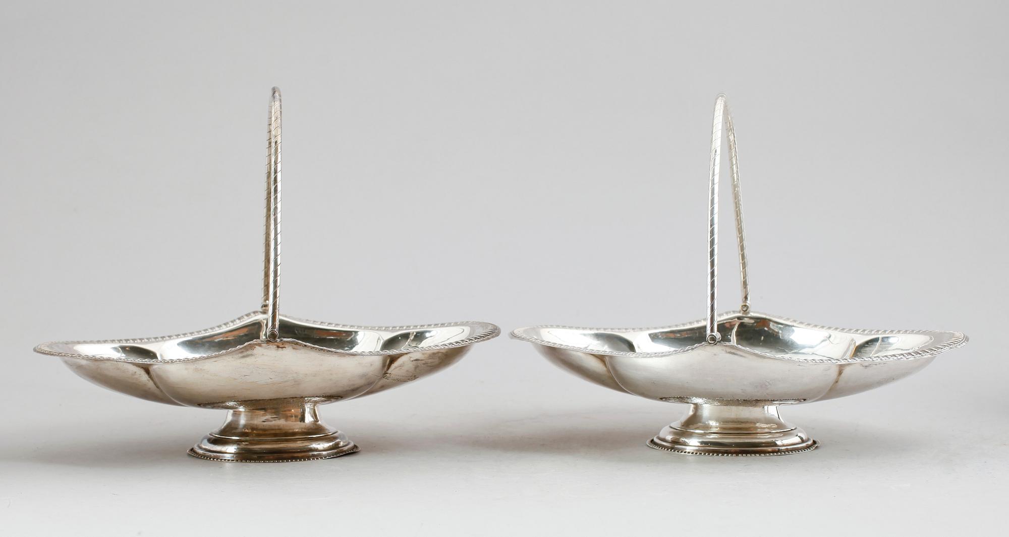 BRÖDKORGAR, 1 par, nysilver, sekelskiftet 1900.