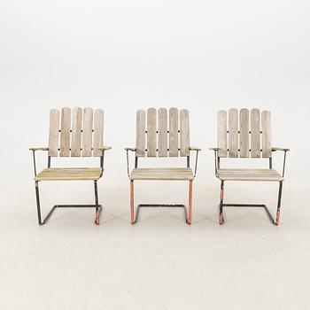 Arthur Lindqvist, Chairs "A2" 3 pcs, Grythyttan 20th century, along with accompanying table.