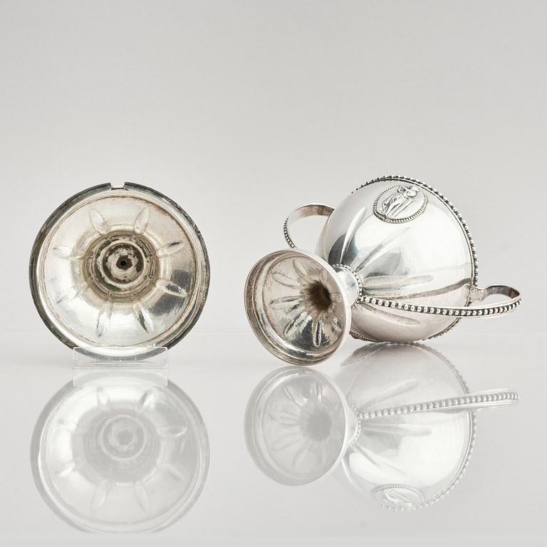 A Swedish 18th century silver sugerbowl with lid, mark of Erik Ernander, Uppsala 1791.