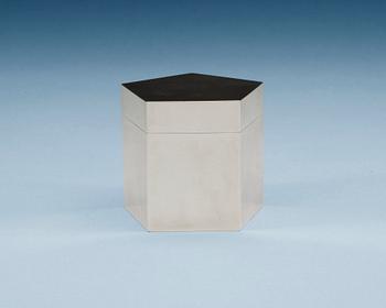 657. A Wiwen Nilsson sterling box, Stockholm, 1953.