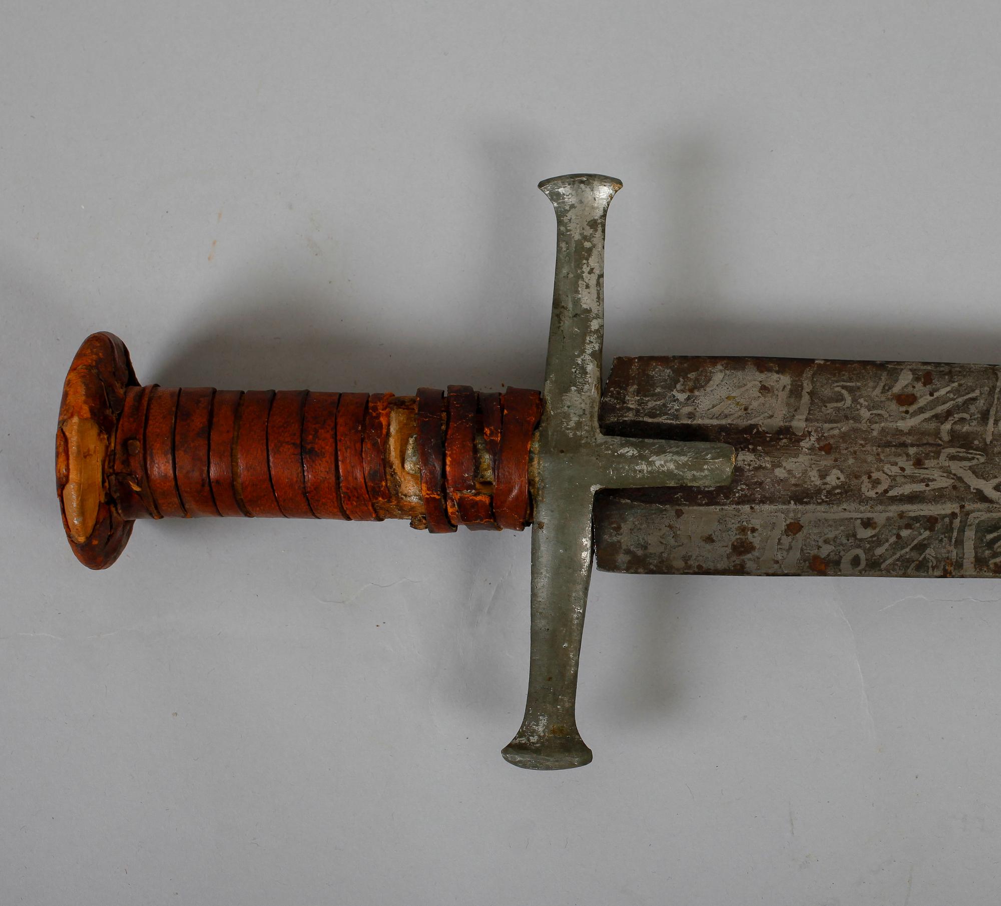 SVÄRD, orientaliskt, metall, 1800-/1900-tal.