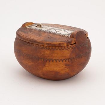 A birch box by Andreas Poggats, before 1962, signed.