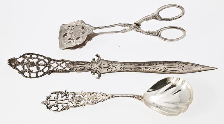 PARTI SILVER, 11 delar, mest Sverige, flertal olika mästare, bl a Pehr Abraham Taxberg, Sundsvall. 1800-1900-tal. ca 670 g.