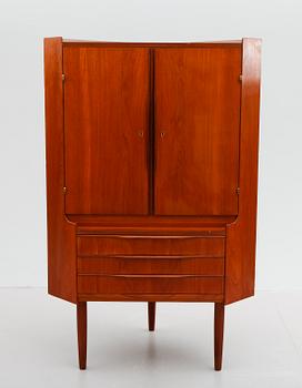 HÖRNSKÅP, 1960-tal.