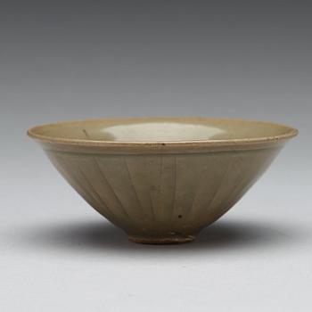 A celadon glazed bowl, Song dynasty (960-1279).