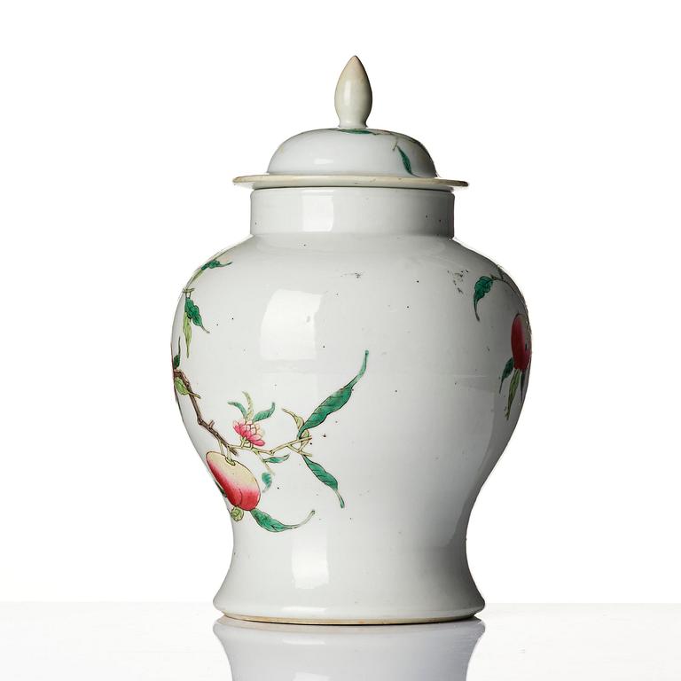 A famille rose 'peach' vase, late Qing dynasty/Republic.