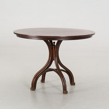 A THONET STYLE BENTWOOD TABLE FROM THE 20TH CENTURY.