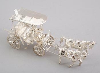 FIGURGRUPP, silver, signerad G Kakojo, orientalisk, 1900/2000-tal. Vikt ca 134 gram.