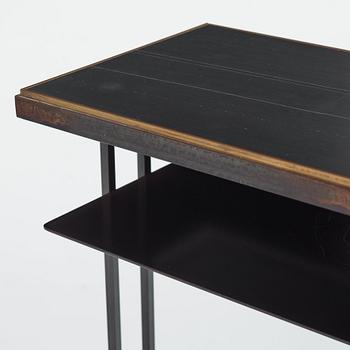 Richy Almond, bord, "Slate Cross Binate Side Table", Novocastrian, England, efter 2015.