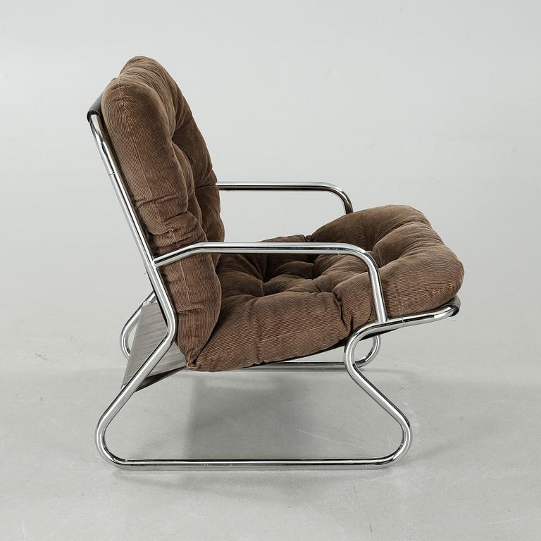A 1970s armchair.