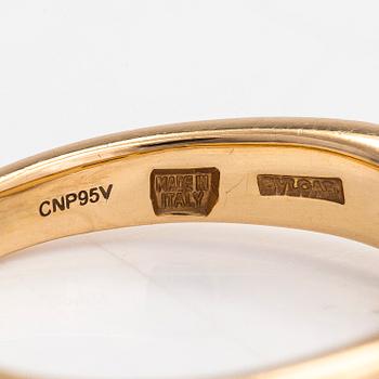Bulgari, an 18K gold 'Fedi' ring with diamonds, ca. 0.14 ct in total.