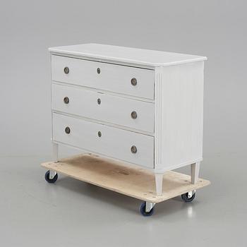 BYRÅ, Gustaviansk stil, sent 1800-tal.