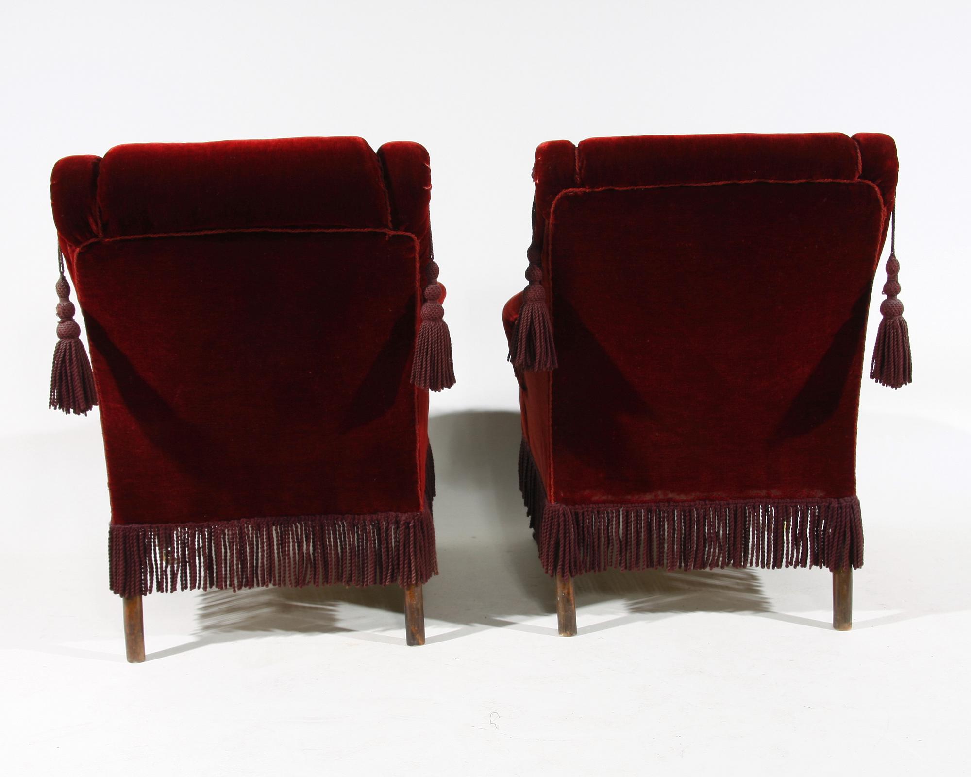 FÅTÖLJER, ett par, sent 1800-tal.