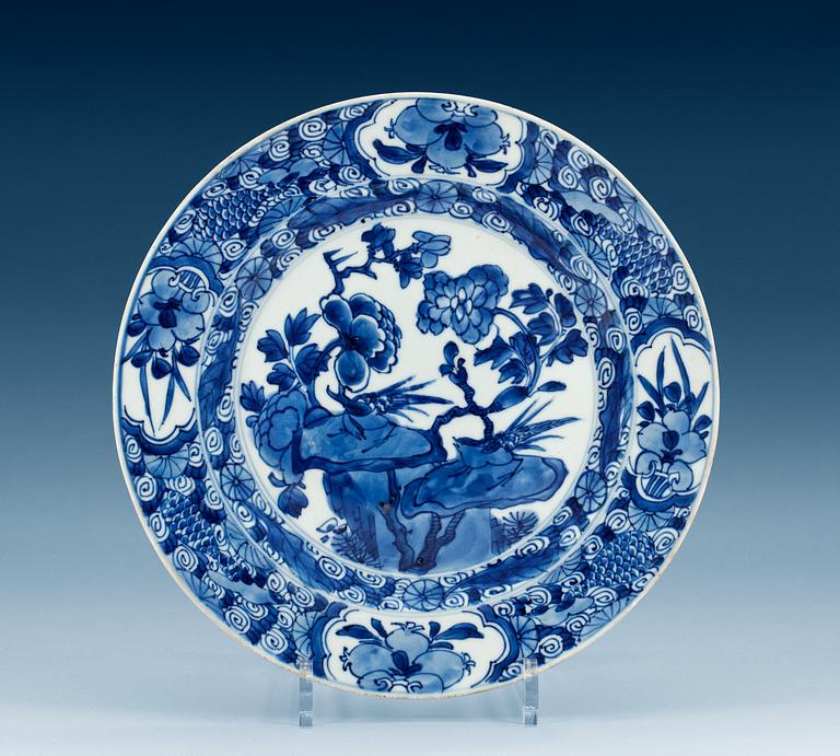 A set of five blue and white dishes, Qing dynasty, Kangxi (1662-1722).