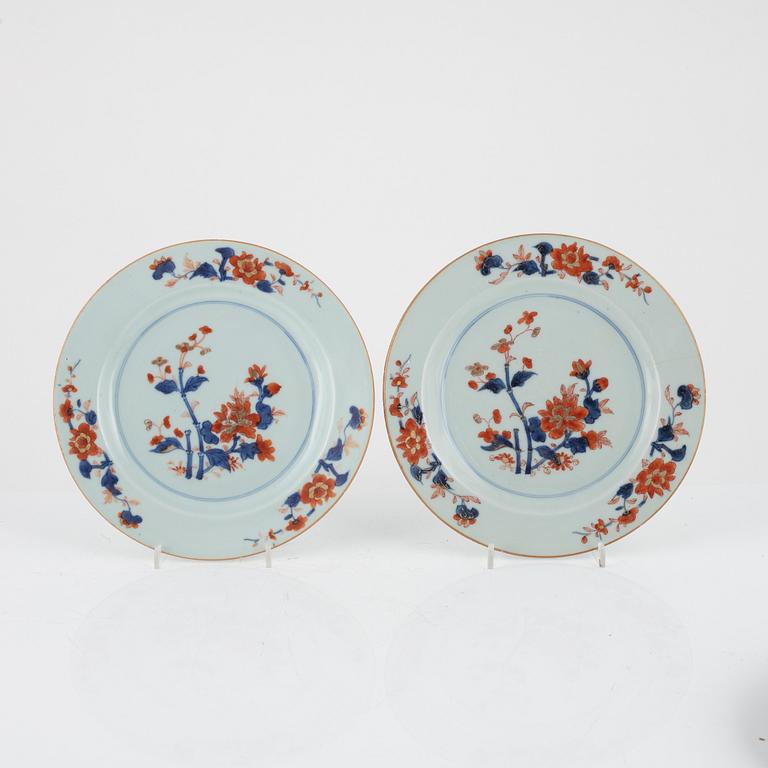 A set of seven imari dishes, Qing dynasty, 18th Century.