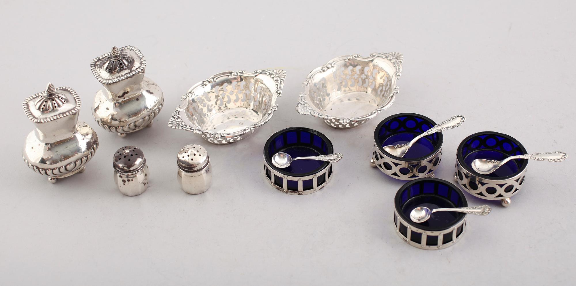 SAMLING SILVERFÖREMÅL, 5 delar, Amerika och England. Vikt ca 158 gram.