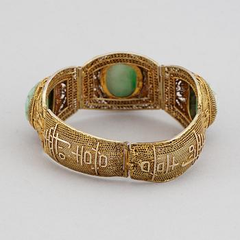 Armband, filigranarbete och nefrit. Kina, 1900-tal.