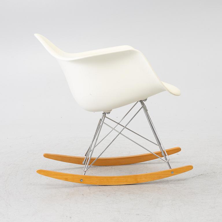 Charles & Ray Eames, Rocking chair, 'Plastic Armchair RAR, Vitra.