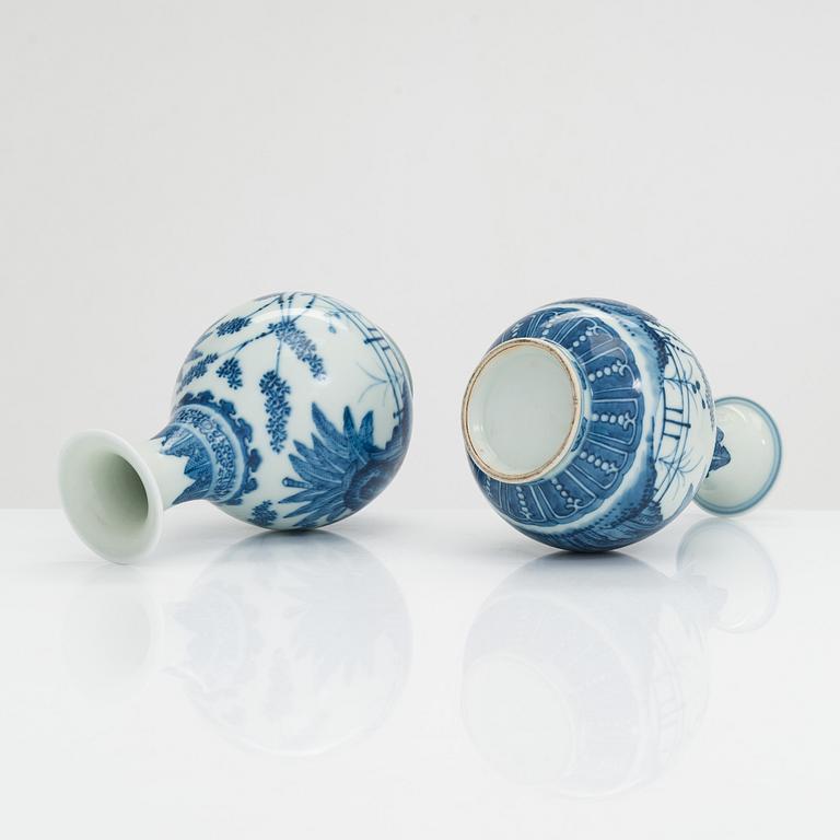 A pair of blue and white porcelain vases, China, 20th-century.