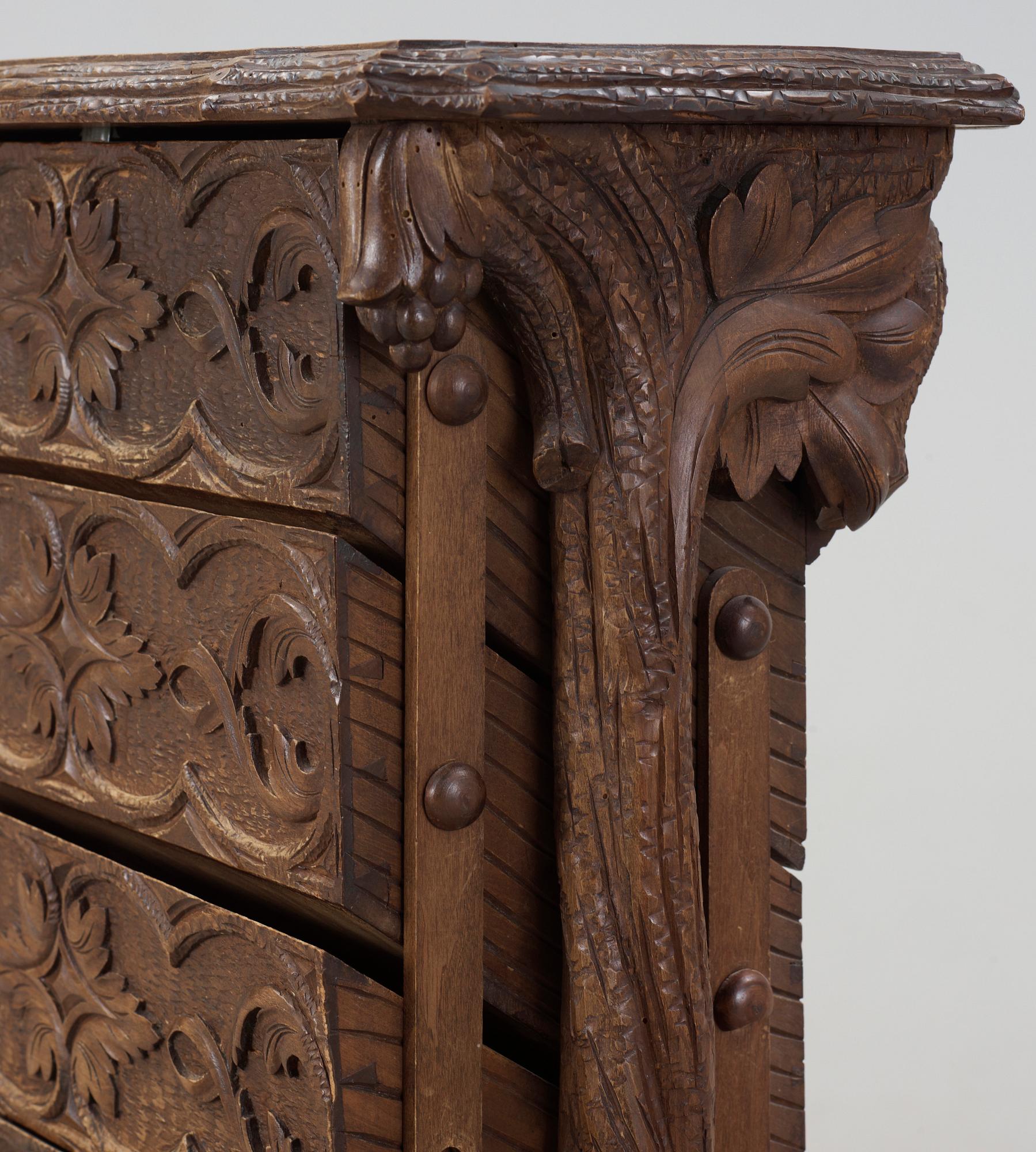 CIGARRSCHATULL / BORD, omkring sekelskiftet 1900.