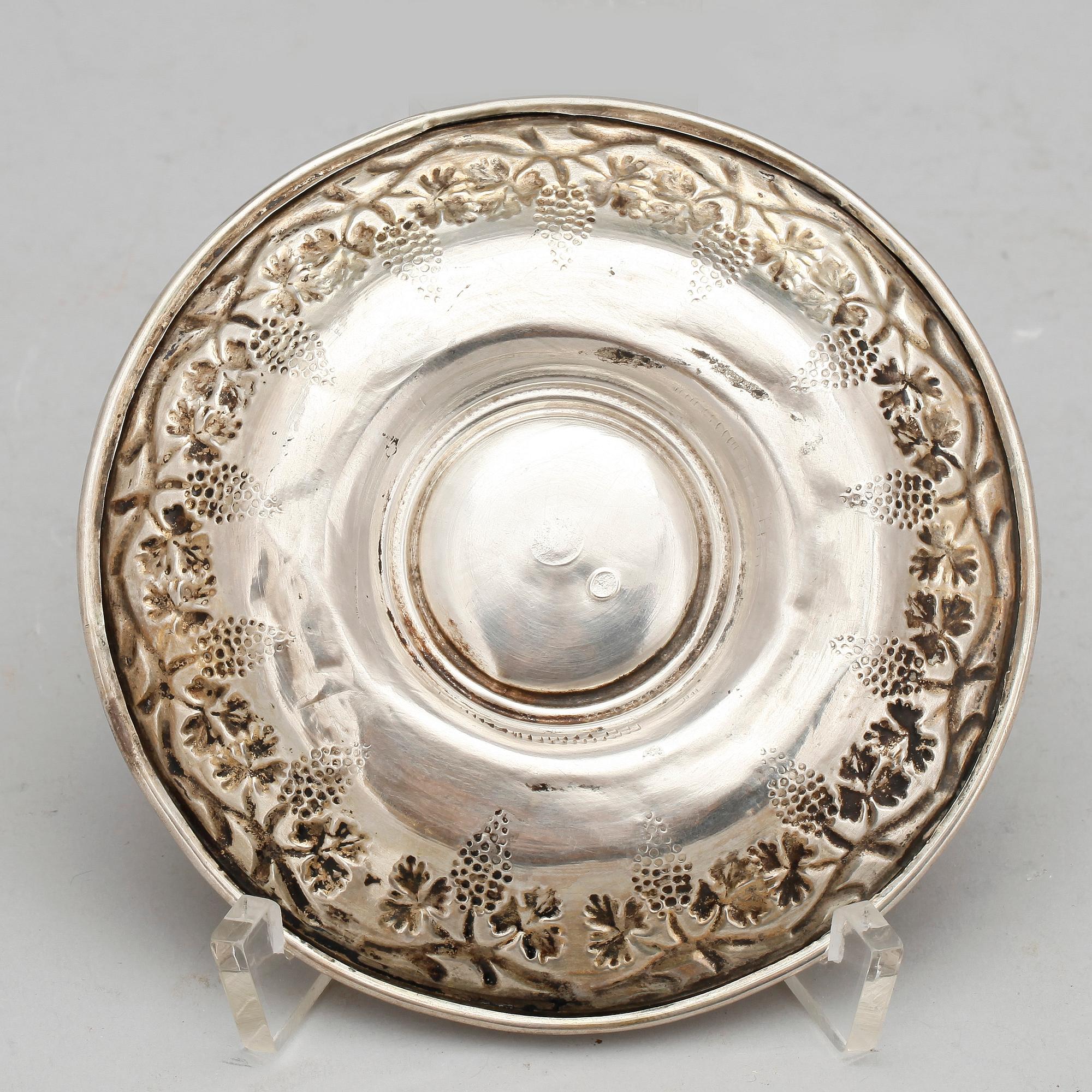 ZARF, silver, Osmanska riket, sent 1800-tal. Silver vikt ca 63 gram.