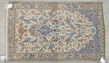 MATTA, Isfahan, ull och silke, ca 114x70.