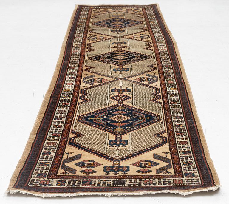 A Sarab runner, semi-antique, c. 350 x 90 cm.